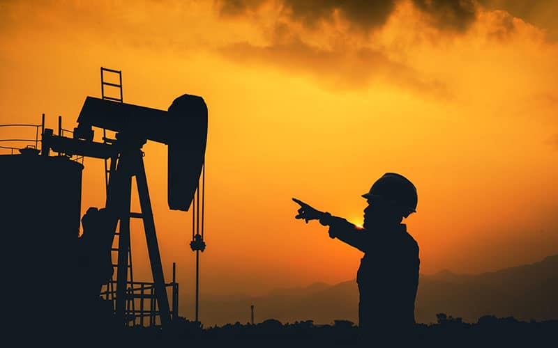 بكالوريوس في الهندسة النفطية